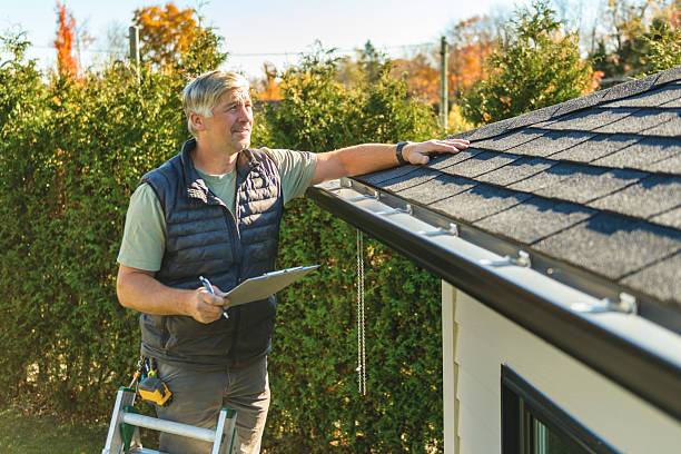 Professional Commercial Roofing technician working in Anthony, NM